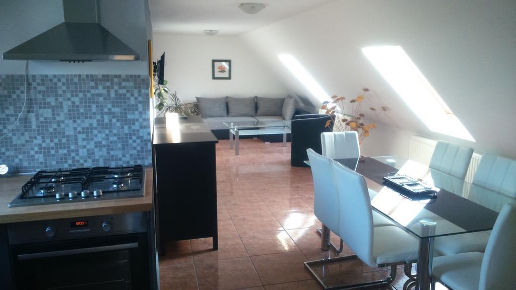 Solid Apartmans Budapeste Quarto foto